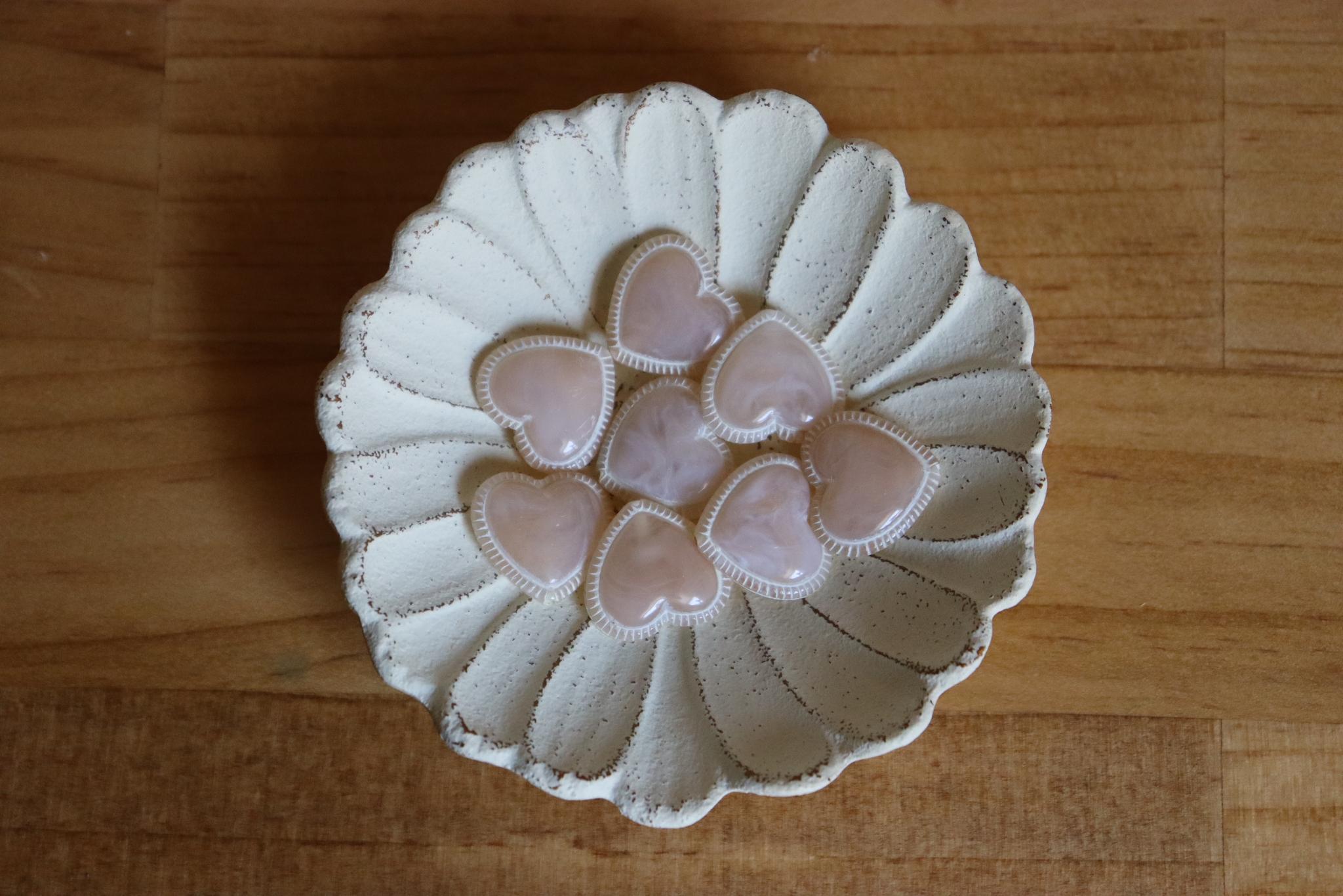 【from USA】　パフハートベージュマーブルビーズ18mm*18mm