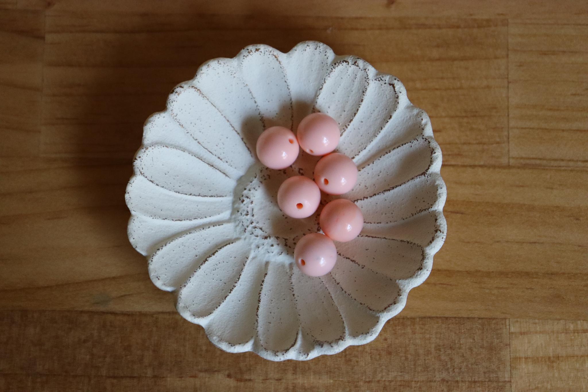 【FromUSA】サンゴカラーマーブルラウンドビーズ　φ11.8mm*9.3mm