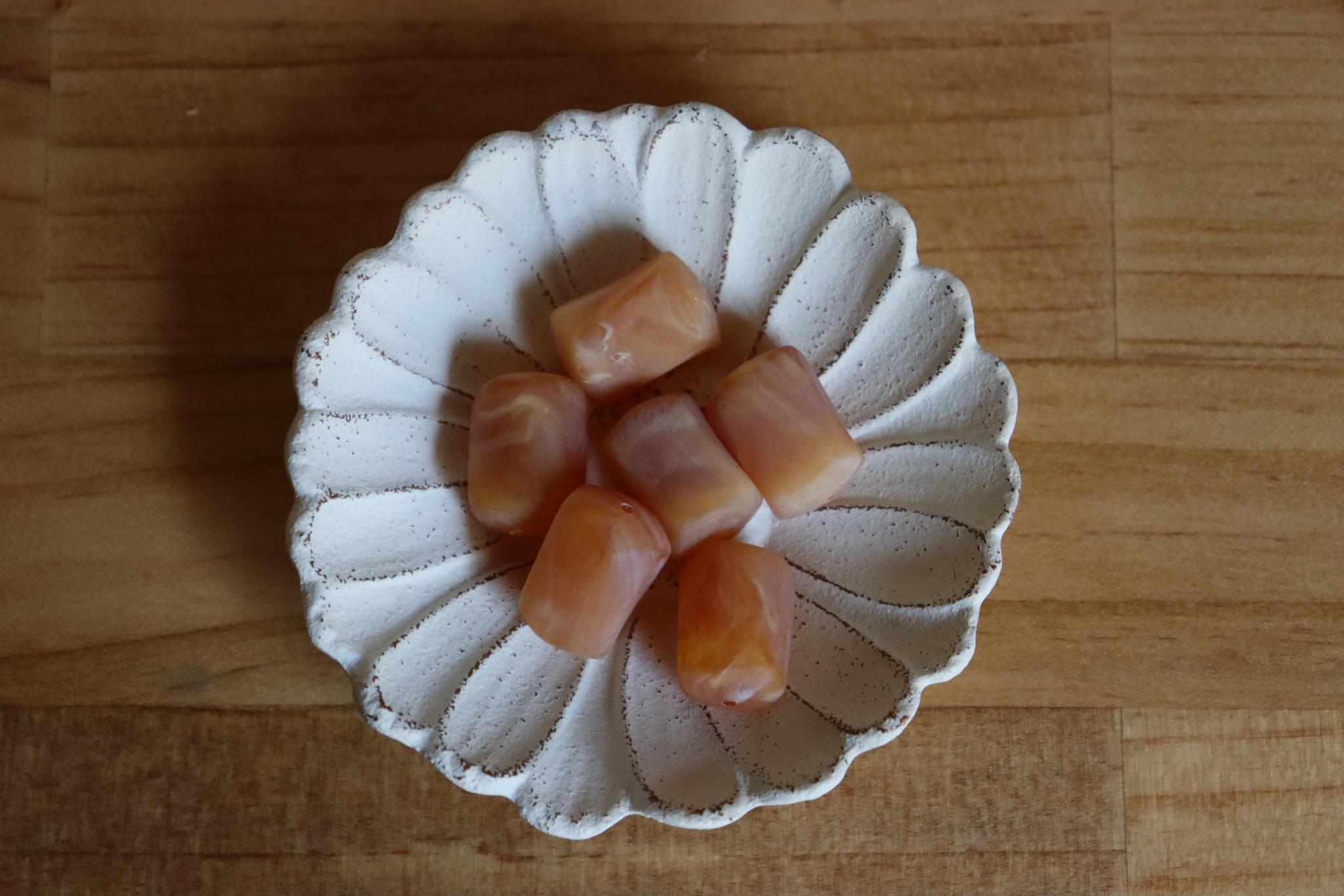 【FromUSA】マットフロストオレンジマーブルビーズ　19mm*13mm